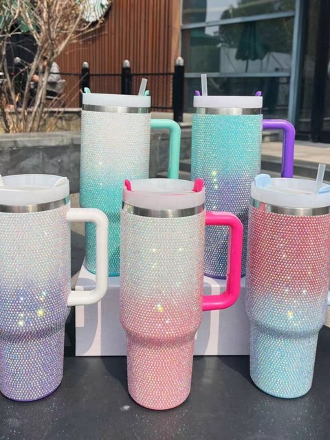 Novo modelo de garrafa copo Térmico 1200ML Brilho