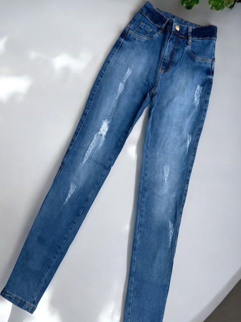 Calca feminina bastante elastano