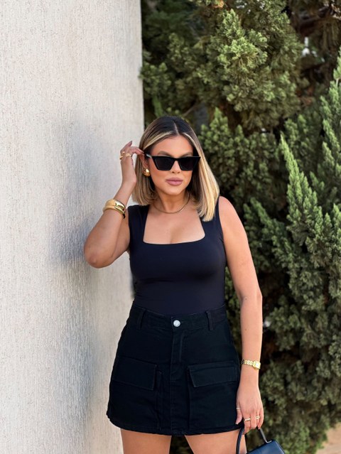Short-saia preto jeans