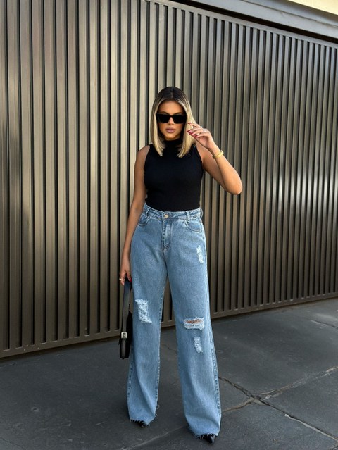 Calça jeans feminina wide leg rasgo no joelho