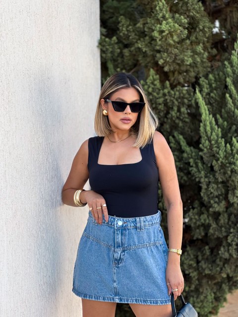 Saia jeans feminina lavagem clara