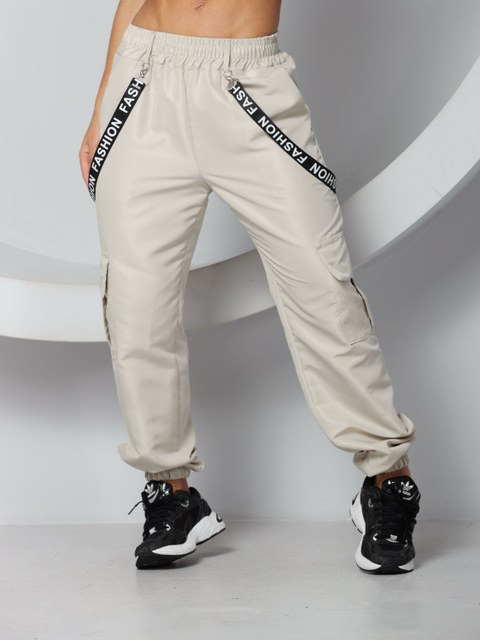 Calça  Cargo Jogger feminina com suspensório moda blogueira