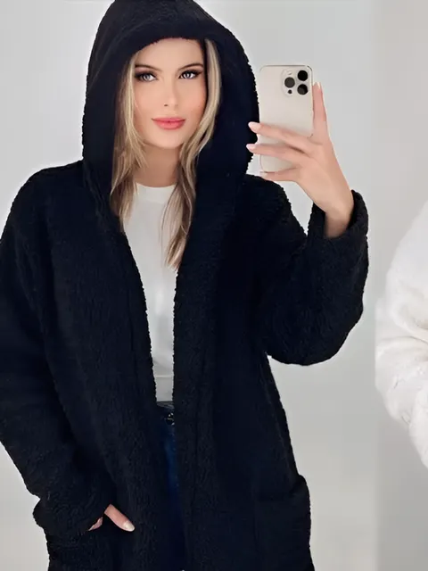 Casaco Teddy com Forro Capuz e Bolsos