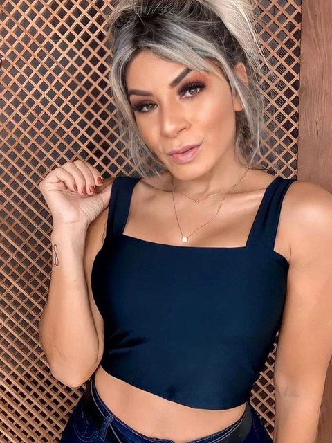 Cropped Quadrado Decote Reto com Alças Grossas Suplex