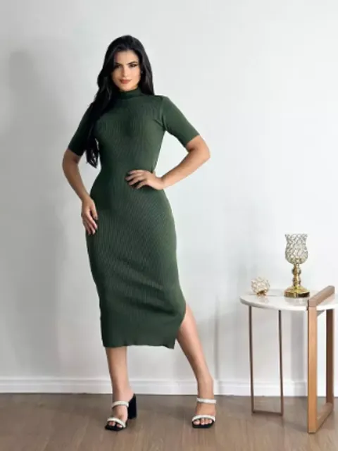 Vestido Midi Tubinho Canelado com Fenda Lateral