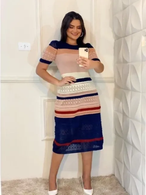Vestido Midi Com Renda de Tricot Moda Evangélica