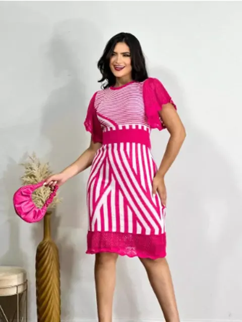 Vestido Midi Tricot Rendado Detalhes Malha Jacar