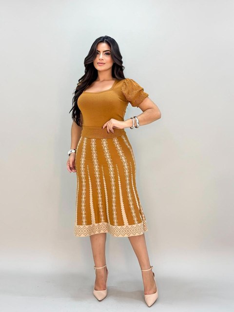 Conjunto Trico Saia Jacar e Blusa Manga Rendada