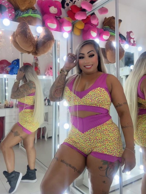 Conjunto Fitness Top e Shorts