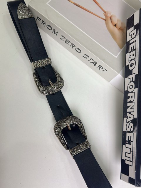 Cinto com dois fivela