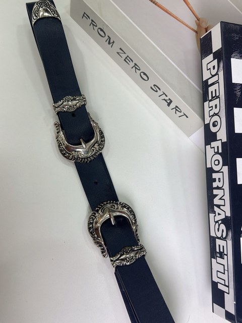 Cinto com dois fivela