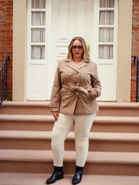 Jaqueta labatida feminina elegante plus size