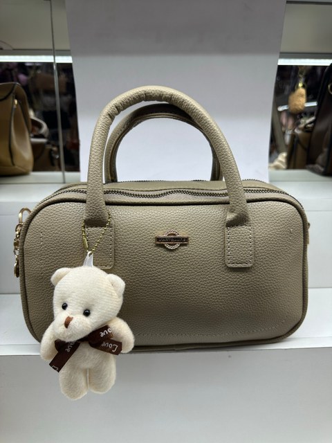 Bolsa de feminina com chaveiro 875