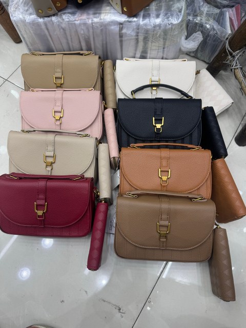 Bolsa feminina  com carteira 497