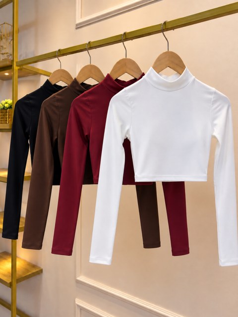 Cropped gola alta manga longa