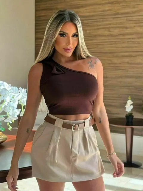 Shorts saia com cinto Alfaiataria