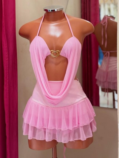 Cropped de gola boba detalhes na tirinha varia