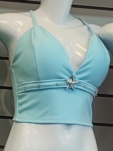 Croopd detalhes estrela no decote