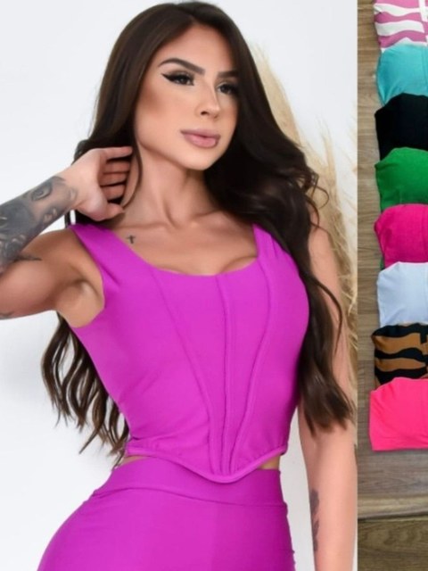 Cropped de nervura e alça grossa