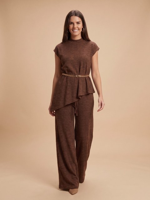 Conjunto Feminino Asimétrico em Malha Rib