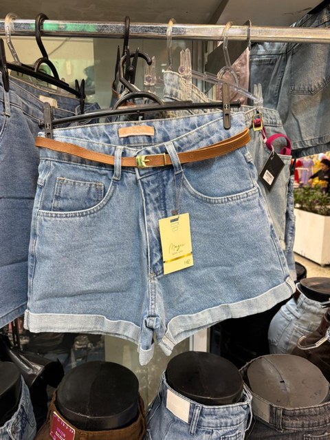 Short jeans