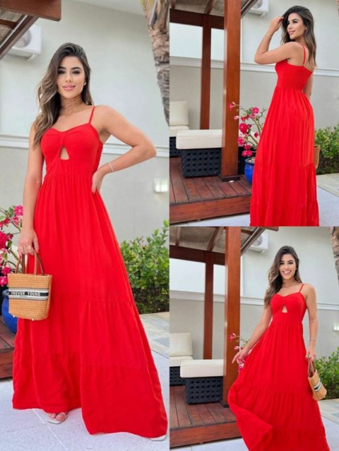 Vestido longo com buraco no peito