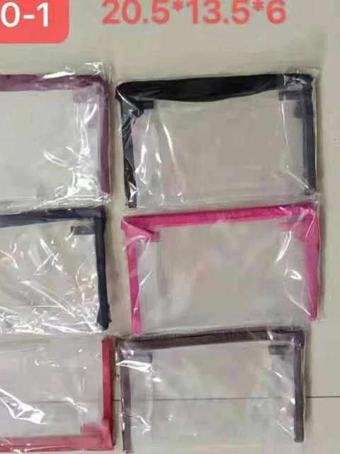 Necessaire trasparente