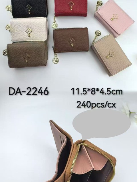 Carteira menor tem mais espaço DA-2246