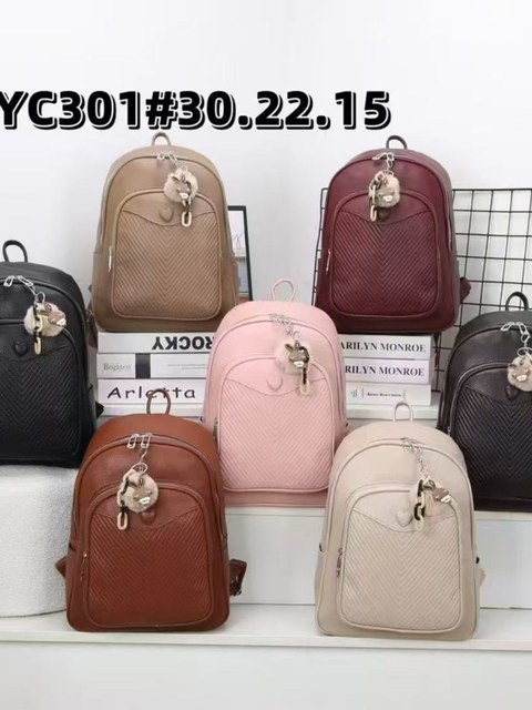 Mochila menor com chaveiro SYC301