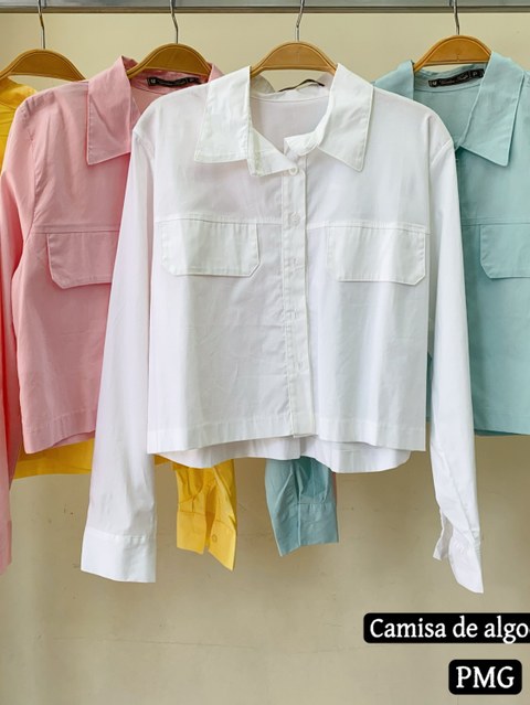 Camisa curta de algodão lisa