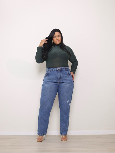Calça Mom jeans feminina plus size