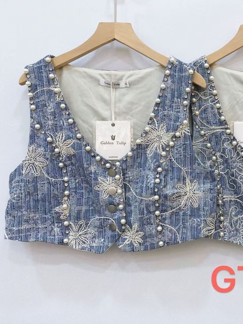Colete jeans detalhes perolado com brilho