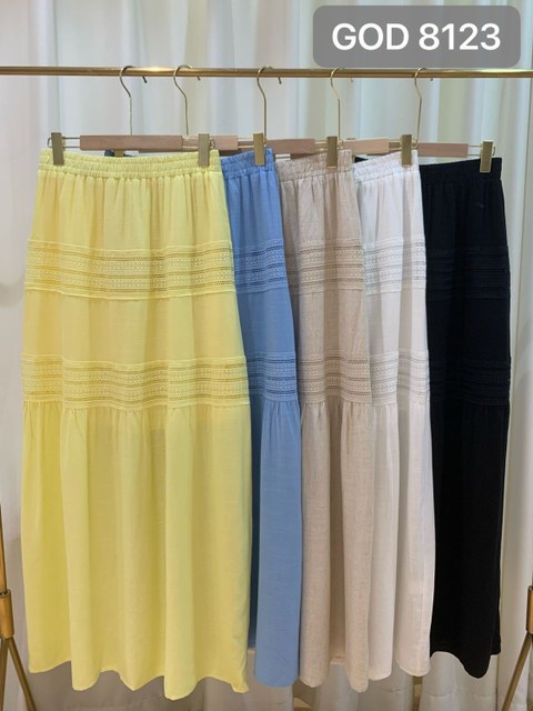 Saia longa detalhes bordado