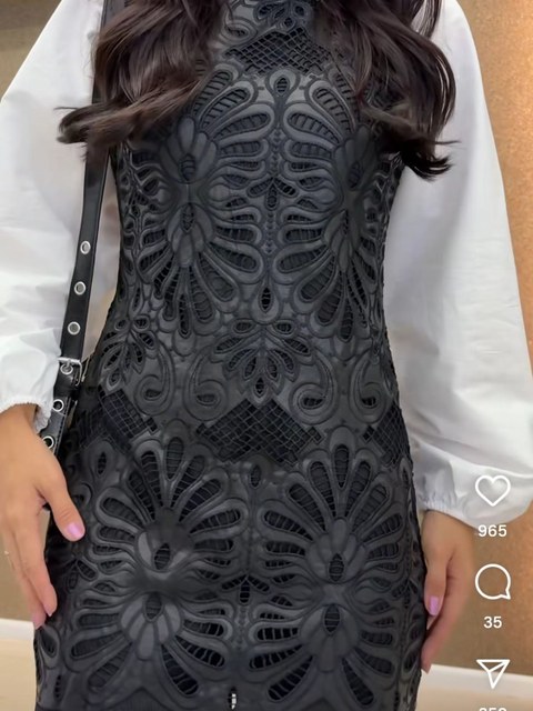 Vestido feminino curto bordado YY2906 ( Couro fake)