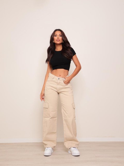 Calça wide leg cargo jeans feminina