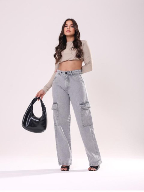Calça wide leg cargo jeans feminina