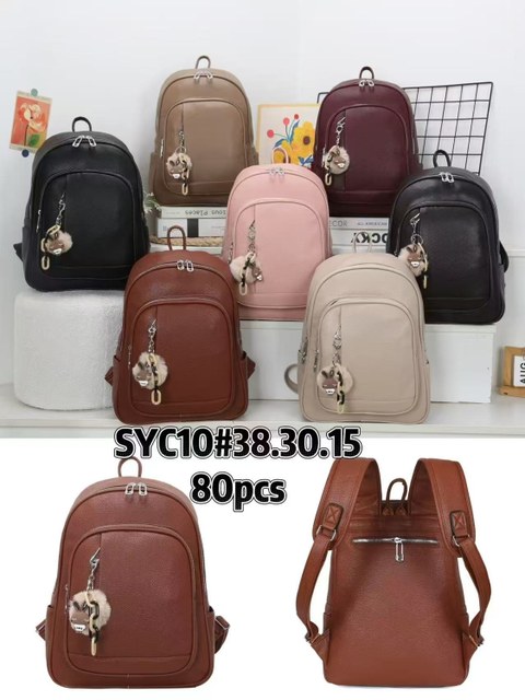 Mochila com pompom Feminina Oscar Bolsas Modas