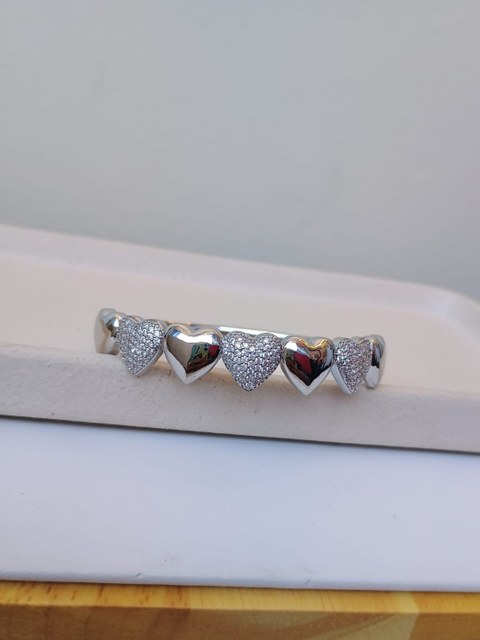 Bracelete de corações cravejado