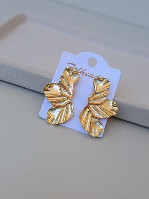 Brinco de pétala dourado