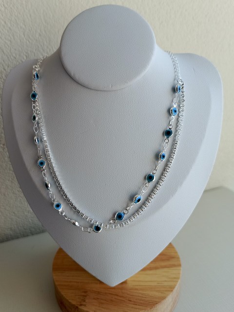 Colar duplo com pingentes de olho grego com peças de strass