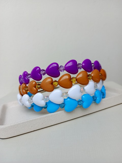 Tiaras de metal com corações