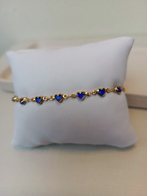 Pulseira delicada com corações