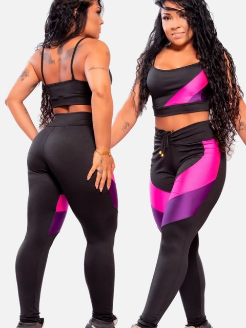 Conjunto fitness calça com forro no bum bum mais top com bojo tecido Suplex poliéster e recortes em cirre bitglos poliamida, a calça tem dupla camada na parte de trás