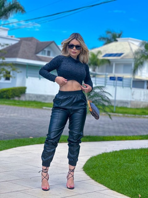 Calça jogger courino