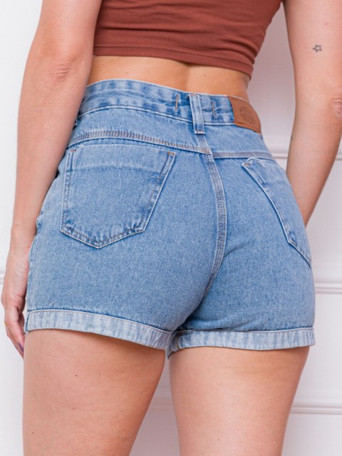 Short jeans feminino com strass