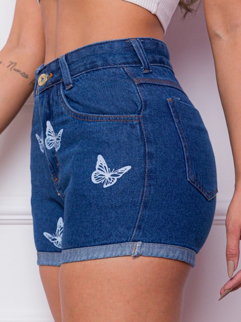 Short jeans feminino estampado com borboleto