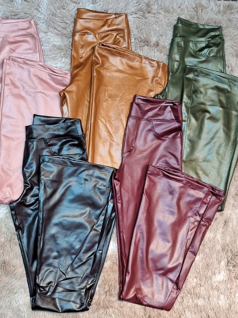 Calça flare  acetinada