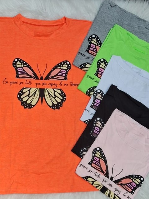 Camiseta manga curta estampa borboleta