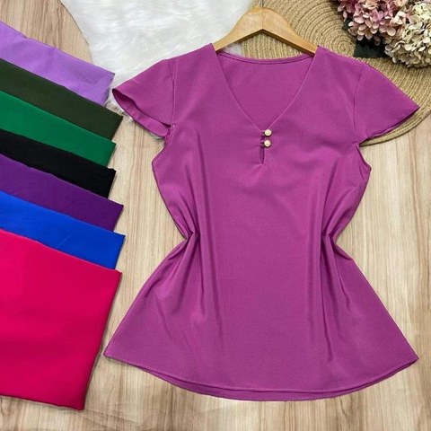 Blusinha crepe com detalhe de botão