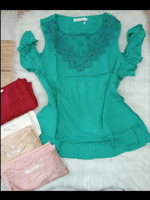 Novidade blusa com detalhe de renda e pérola plus size FY-K028